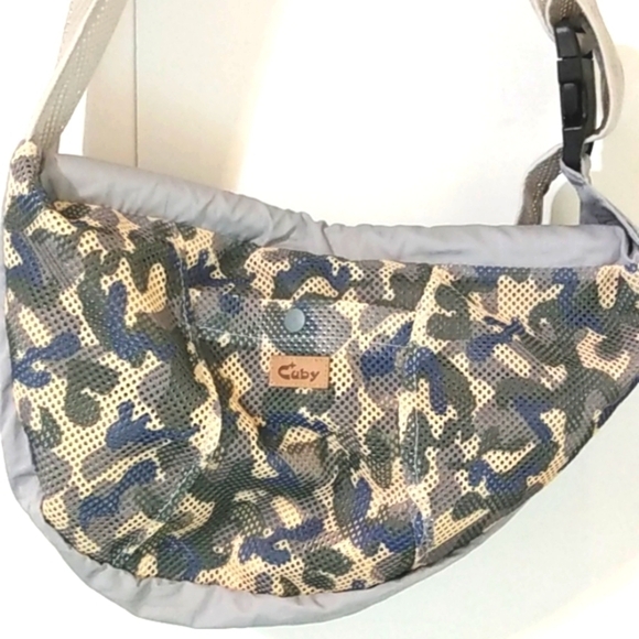 CUBY CAMOUFLAGE WIDE STRAP VENTILATED CROSSBODY PET CARRIER SIZE MEDIUM NWOT - Picture 2 of 7